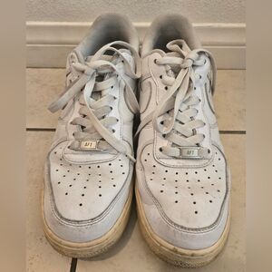 Nike Air Force 1 Triple White Men Size 9US 315122-111